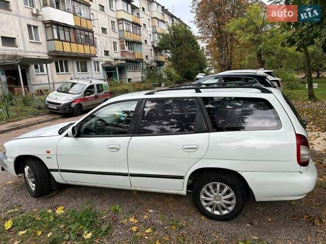 Белый Дэу Нубира, объемом двигателя 1.6 л и пробегом 301 тыс. км за 1500 $, фото 5 на Automoto.ua