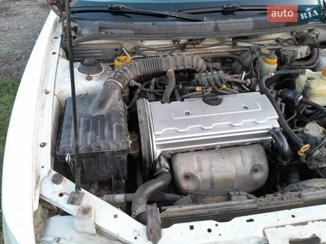 Білий Деу Нубіра, об'ємом двигуна 2 л та пробігом 300 тис. км за 1600 $, фото 4 на Automoto.ua