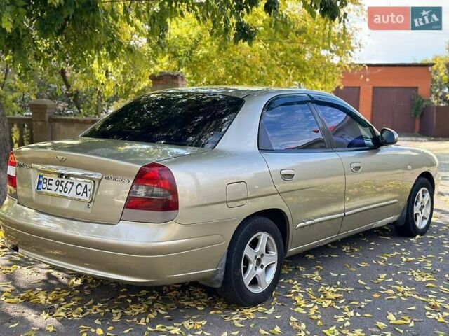 Бежевый Дэу Нубира, объемом двигателя 2 л и пробегом 220 тыс. км за 2200 $, фото 2 на Automoto.ua