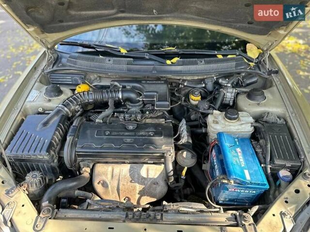 Бежевый Дэу Нубира, объемом двигателя 2 л и пробегом 220 тыс. км за 2200 $, фото 10 на Automoto.ua
