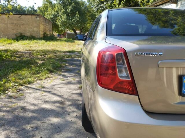 Бежевий Деу Нубіра, об'ємом двигуна 1.8 л та пробігом 158 тис. км за 4700 $, фото 6 на Automoto.ua