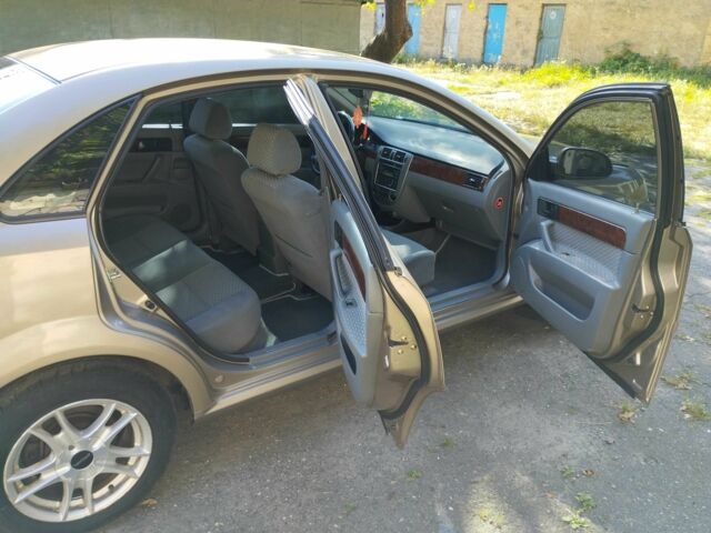 Бежевий Деу Нубіра, об'ємом двигуна 1.8 л та пробігом 158 тис. км за 4700 $, фото 17 на Automoto.ua