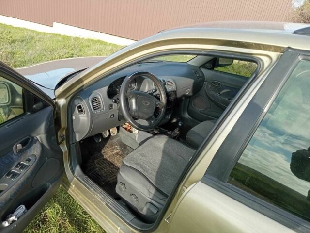 Бежевый Дэу Нубира, объемом двигателя 0 л и пробегом 200 тыс. км за 2000 $, фото 2 на Automoto.ua