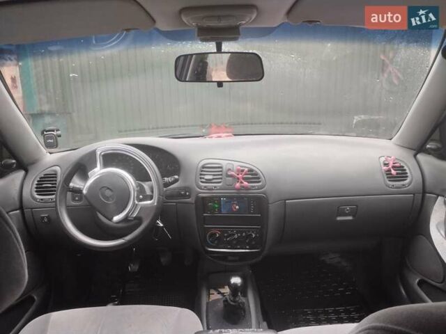 Черный Дэу Нубира, объемом двигателя 0 л и пробегом 310 тыс. км за 2000 $, фото 4 на Automoto.ua