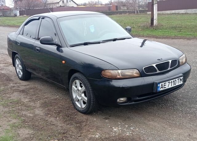 Черный Дэу Нубира, объемом двигателя 1.6 л и пробегом 3 тыс. км за 1650 $, фото 6 на Automoto.ua