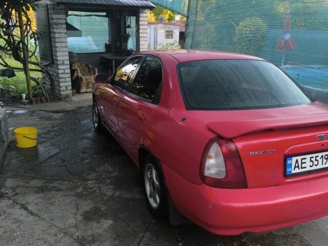 Красный Дэу Нубира, объемом двигателя 1.6 л и пробегом 330 тыс. км за 1100 $, фото 2 на Automoto.ua