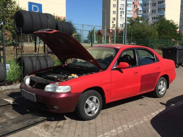 Червоний Деу Нубіра, об'ємом двигуна 1.6 л та пробігом 2 тис. км за 952 $, фото 4 на Automoto.ua