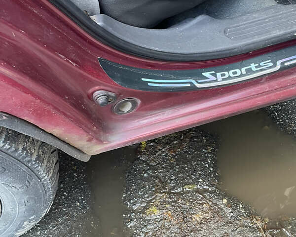 Деу Нубіра 1998 у Києві на Automoto.ua Червоний Деу Нубіра, об'ємом двигуна 1.6 л та пробігом 100 тис. км за 1500 $, фото 2 на Automoto.ua