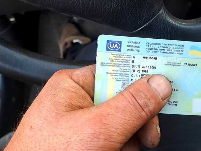 Красный Дэу Нубира, объемом двигателя 1.6 л и пробегом 580 тыс. км за 1100 $, фото 6 на Automoto.ua