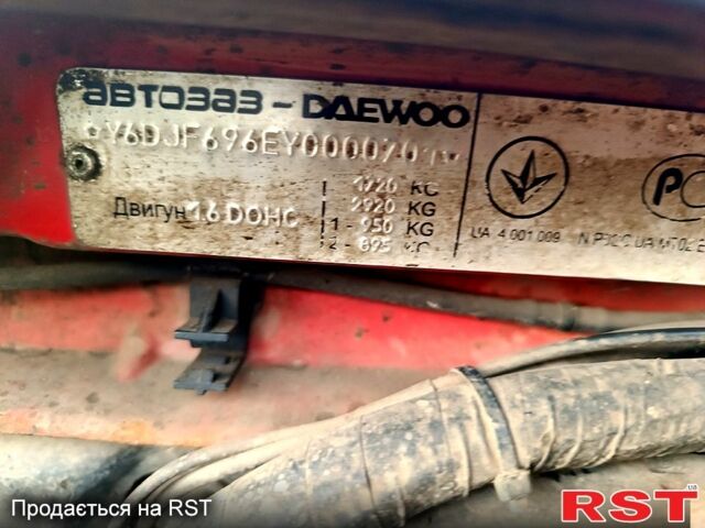 Красный Дэу Нубира, объемом двигателя 1.6 л и пробегом 183 тыс. км за 2500 $, фото 7 на Automoto.ua