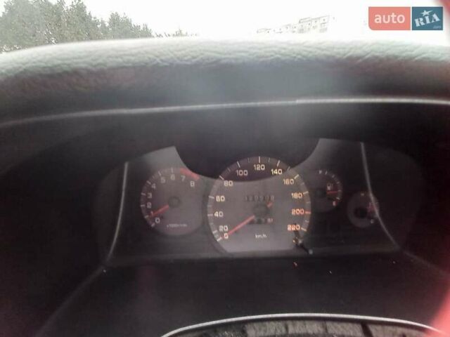 Красный Дэу Нубира, объемом двигателя 2 л и пробегом 350 тыс. км за 1500 $, фото 1 на Automoto.ua