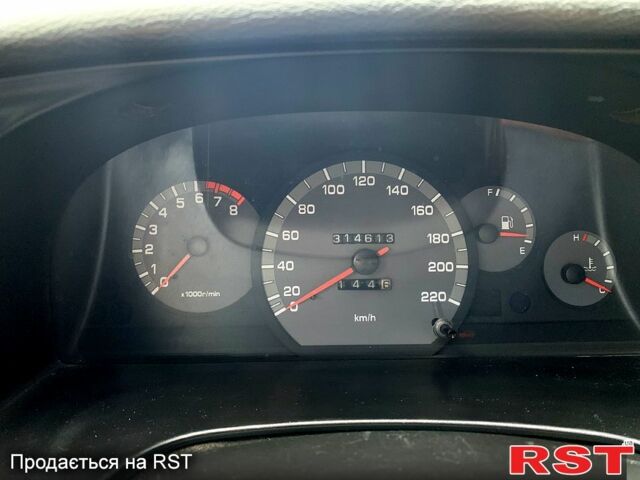 Красный Дэу Нубира, объемом двигателя 2 л и пробегом 314 тыс. км за 3000 $, фото 5 на Automoto.ua