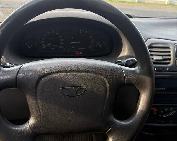 Красный Дэу Нубира, объемом двигателя 1.6 л и пробегом 190 тыс. км за 2350 $, фото 39 на Automoto.ua