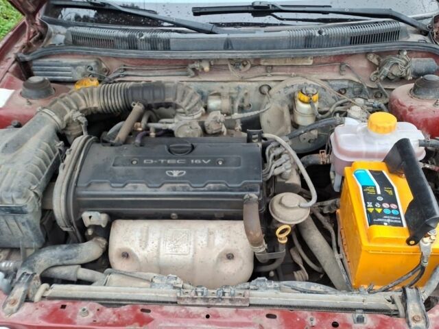 Красный Дэу Нубира, объемом двигателя 2 л и пробегом 137 тыс. км за 1537 $, фото 6 на Automoto.ua