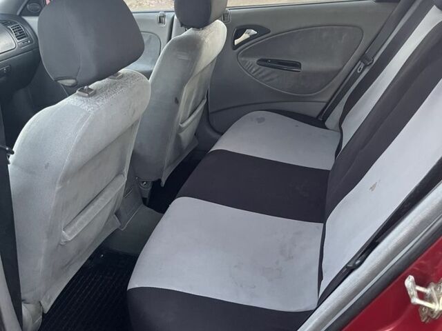 Красный Дэу Нубира, объемом двигателя 0 л и пробегом 250 тыс. км за 850 $, фото 5 на Automoto.ua