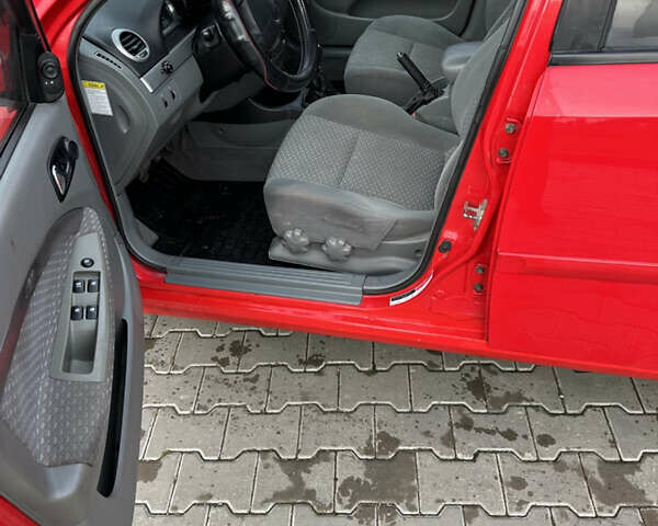 Червоний Деу Нубіра, об'ємом двигуна 1.8 л та пробігом 238 тис. км за 3600 $, фото 9 на Automoto.ua