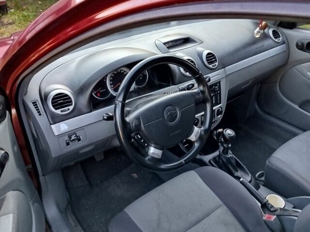 Дэу Нубира 2005 в Дубно на Automoto.ua Красный Дэу Нубира, объемом двигателя 1.8 л и пробегом 233 тыс. км за 2100 $, фото 3 на Automoto.ua