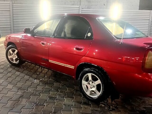 Дэу Нубира, объемом двигателя 1.6 л и пробегом 300 тыс. км за 1100 $, фото 1 на Automoto.ua