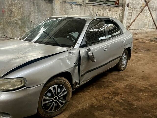 Дэу Нубира, объемом двигателя 2 л и пробегом 0 тыс. км за 750 $, фото 3 на Automoto.ua