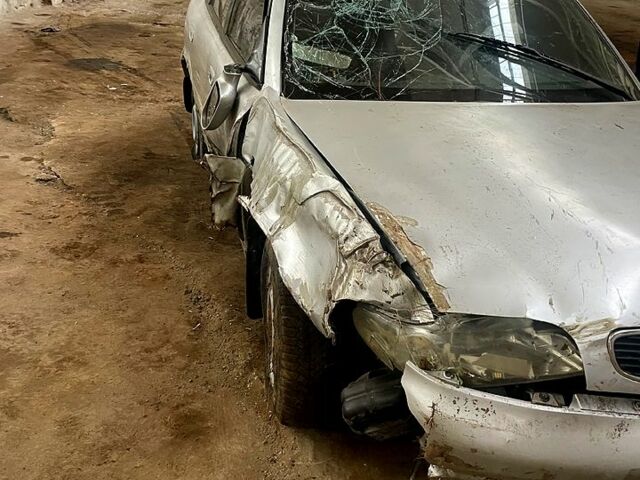 Дэу Нубира, объемом двигателя 2 л и пробегом 200 тыс. км за 750 $, фото 3 на Automoto.ua