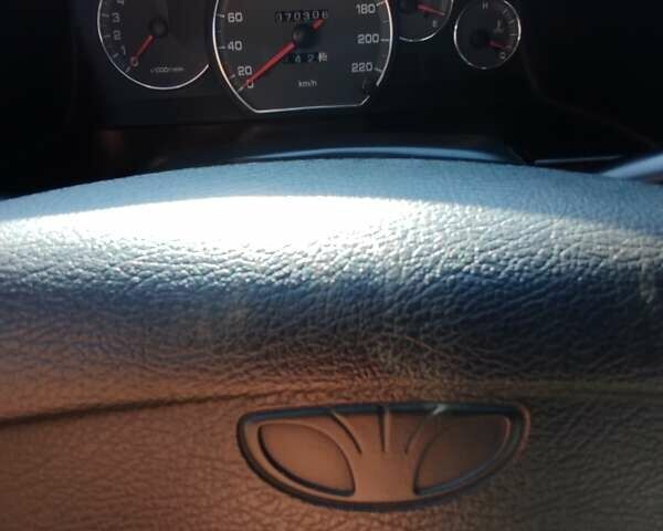 Дэу Нубира, объемом двигателя 2 л и пробегом 190 тыс. км за 3300 $, фото 2 на Automoto.ua