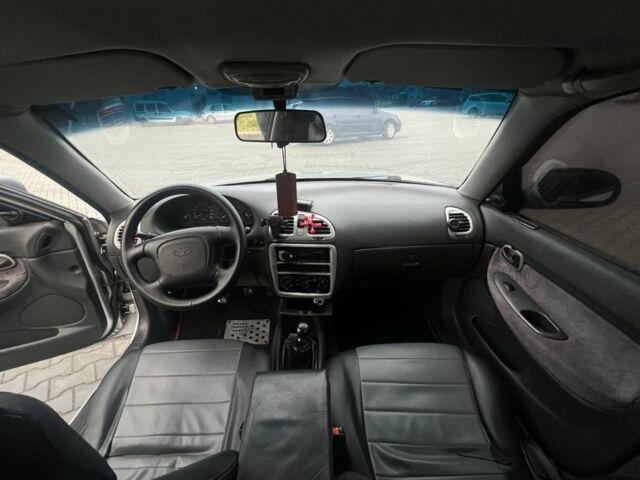 Сірий Деу Нубіра, об'ємом двигуна 1.6 л та пробігом 280 тис. км за 1800 $, фото 8 на Automoto.ua