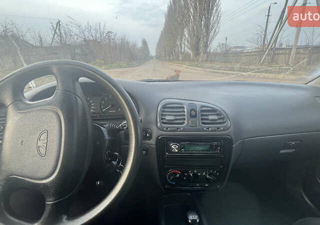 Серый Дэу Нубира, объемом двигателя 1.6 л и пробегом 298 тыс. км за 1500 $, фото 9 на Automoto.ua