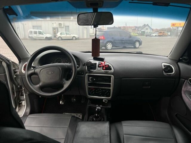 Сірий Деу Нубіра, об'ємом двигуна 1.6 л та пробігом 280 тис. км за 1800 $, фото 6 на Automoto.ua