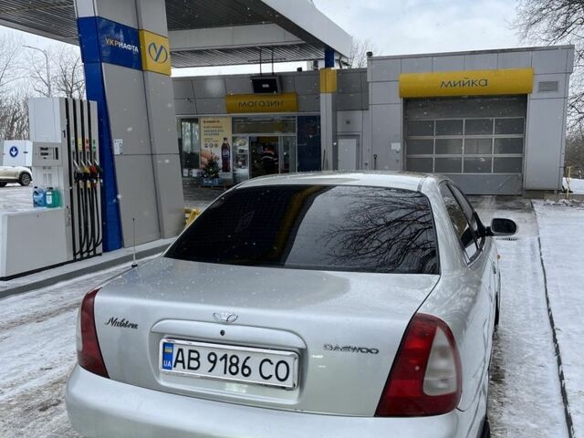 Сірий Деу Нубіра, об'ємом двигуна 1.6 л та пробігом 287 тис. км за 2000 $, фото 5 на Automoto.ua