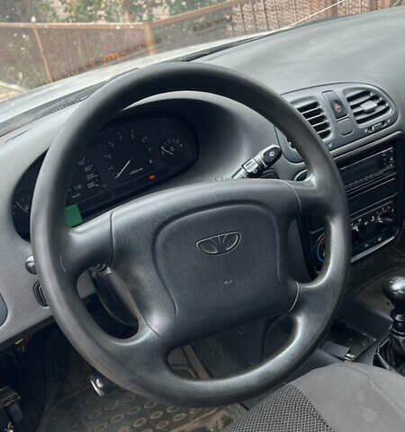 Серый Дэу Нубира, объемом двигателя 1.6 л и пробегом 298 тыс. км за 1800 $, фото 7 на Automoto.ua