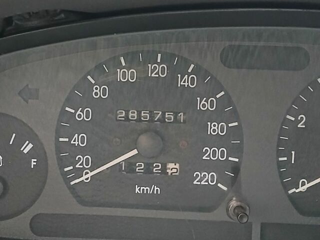 Сірий Деу Нубіра, об'ємом двигуна 1.6 л та пробігом 280 тис. км за 1500 $, фото 5 на Automoto.ua