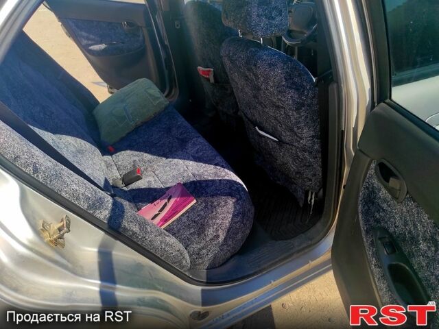 Серый Дэу Нубира, объемом двигателя 1.6 л и пробегом 270 тыс. км за 2200 $, фото 4 на Automoto.ua