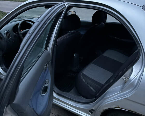 Серый Дэу Нубира, объемом двигателя 1.6 л и пробегом 206 тыс. км за 2500 $, фото 13 на Automoto.ua