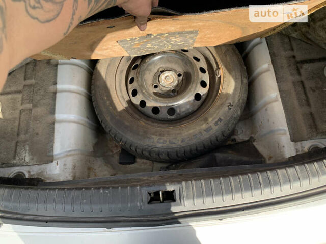 Сірий Деу Нубіра, об'ємом двигуна 1.6 л та пробігом 161 тис. км за 1799 $, фото 21 на Automoto.ua