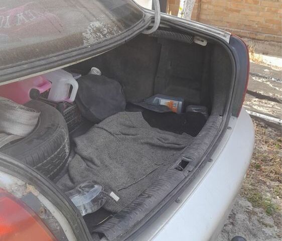 Сірий Деу Нубіра, об'ємом двигуна 1.6 л та пробігом 200 тис. км за 1457 $, фото 4 на Automoto.ua