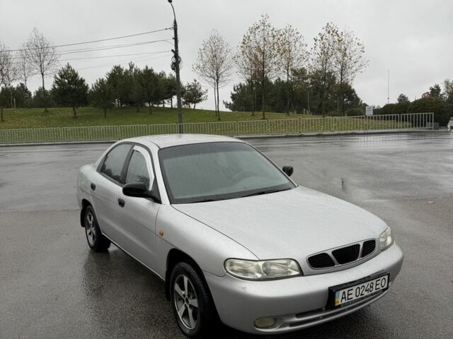 Серый Дэу Нубира, объемом двигателя 1.6 л и пробегом 280 тыс. км за 1250 $, фото 2 на Automoto.ua