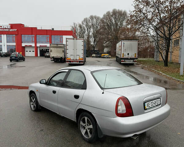 Серый Дэу Нубира, объемом двигателя 1.6 л и пробегом 310 тыс. км за 1250 $, фото 2 на Automoto.ua