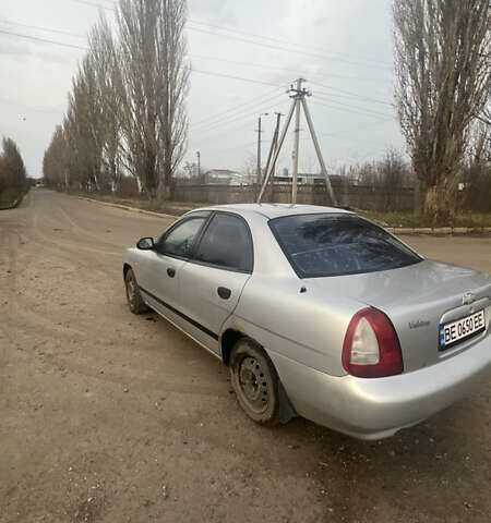 Серый Дэу Нубира, объемом двигателя 1.6 л и пробегом 298 тыс. км за 1500 $, фото 1 на Automoto.ua