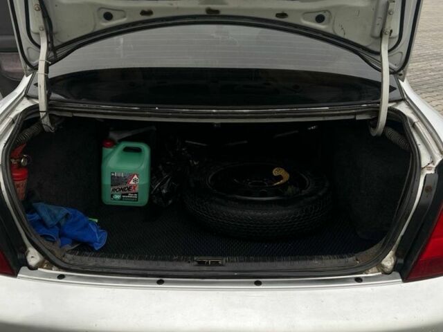 Сірий Деу Нубіра, об'ємом двигуна 1.6 л та пробігом 280 тис. км за 1800 $, фото 11 на Automoto.ua