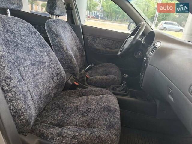 Сірий Деу Нубіра, об'ємом двигуна 1.6 л та пробігом 200 тис. км за 2600 $, фото 17 на Automoto.ua
