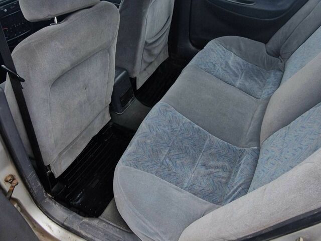 Сірий Деу Нубіра, об'ємом двигуна 1.6 л та пробігом 300 тис. км за 1350 $, фото 9 на Automoto.ua