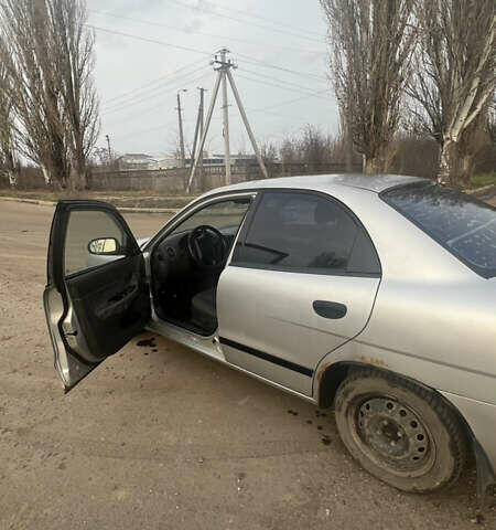 Серый Дэу Нубира, объемом двигателя 1.6 л и пробегом 298 тыс. км за 1500 $, фото 5 на Automoto.ua