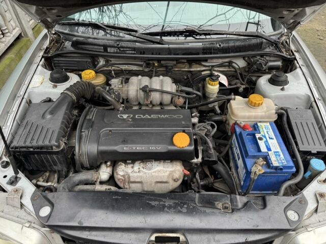 Сірий Деу Нубіра, об'ємом двигуна 1.6 л та пробігом 395 тис. км за 2000 $, фото 6 на Automoto.ua