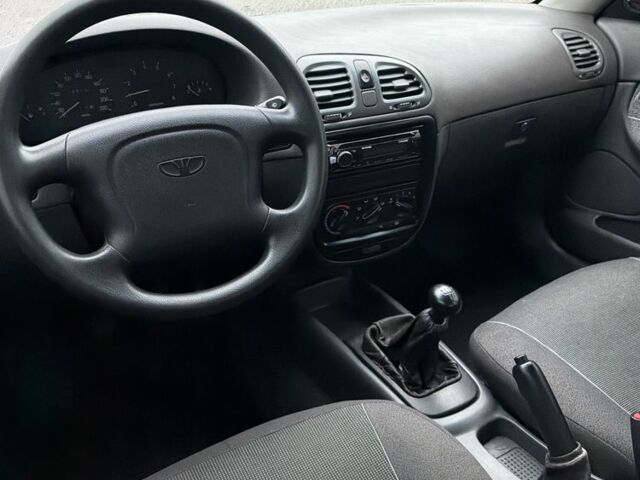 Серый Дэу Нубира, объемом двигателя 1.6 л и пробегом 280 тыс. км за 1250 $, фото 6 на Automoto.ua