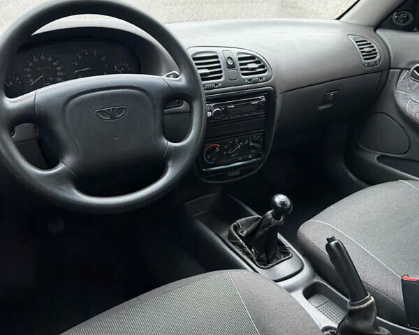 Серый Дэу Нубира, объемом двигателя 1.6 л и пробегом 310 тыс. км за 1250 $, фото 8 на Automoto.ua