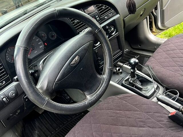 Серый Дэу Нубира, объемом двигателя 2 л и пробегом 270 тыс. км за 3500 $, фото 4 на Automoto.ua