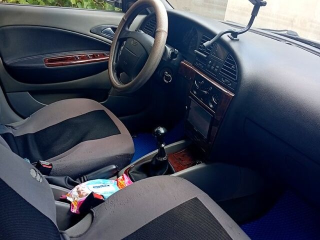 Деу Нубіра 2002 у Ширяеве на Automoto.ua Сірий Деу Нубіра, об'ємом двигуна 2 л та пробігом 0 тис. км за 1800 $, фото 4 на Automoto.ua