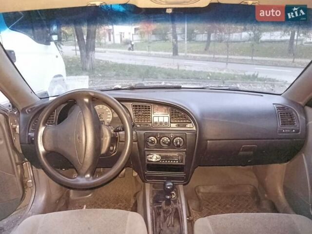 Сірий Деу Нубіра, об'ємом двигуна 1.6 л та пробігом 379 тис. км за 1700 $, фото 7 на Automoto.ua