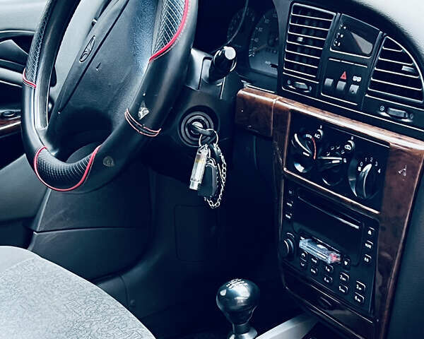 Серый Дэу Нубира, объемом двигателя 2 л и пробегом 280 тыс. км за 2200 $, фото 16 на Automoto.ua