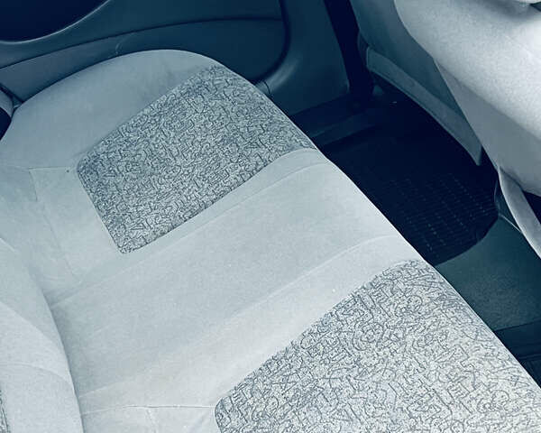 Серый Дэу Нубира, объемом двигателя 2 л и пробегом 280 тыс. км за 2200 $, фото 18 на Automoto.ua